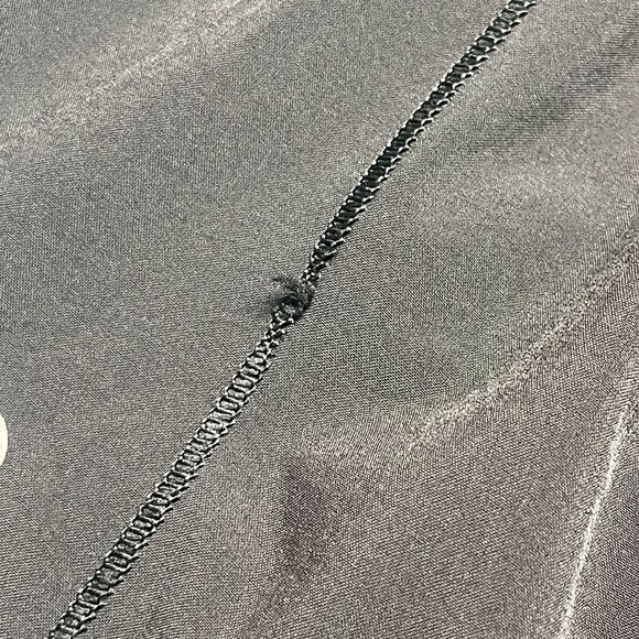 Lululemon Women's Black Hotty Hot Mini Shorts Size 4 - Picture 8 of 8